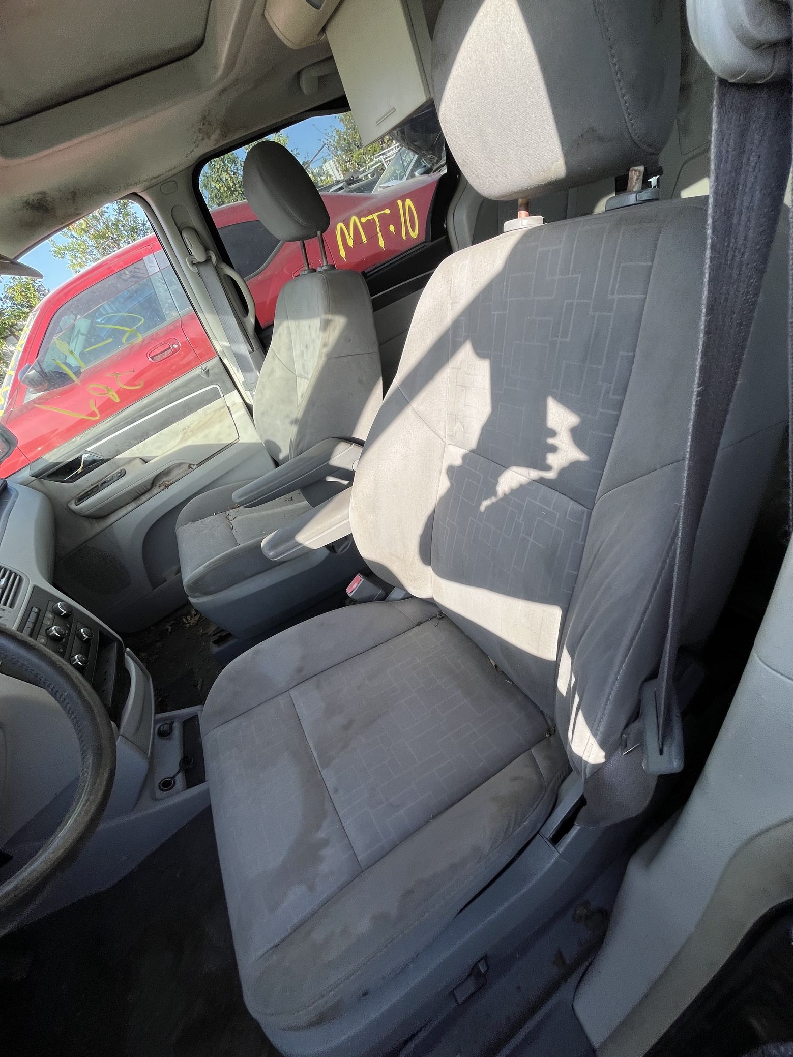 Windshield 2009 - 2013 Volkswagen Routan