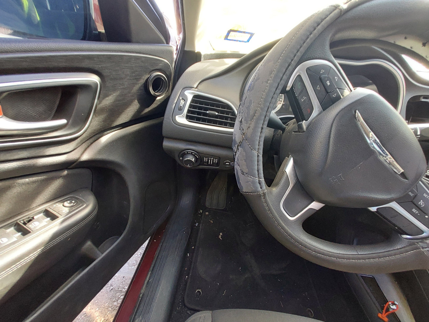 2015 CHRYSLER 200 - STOCK # M18176