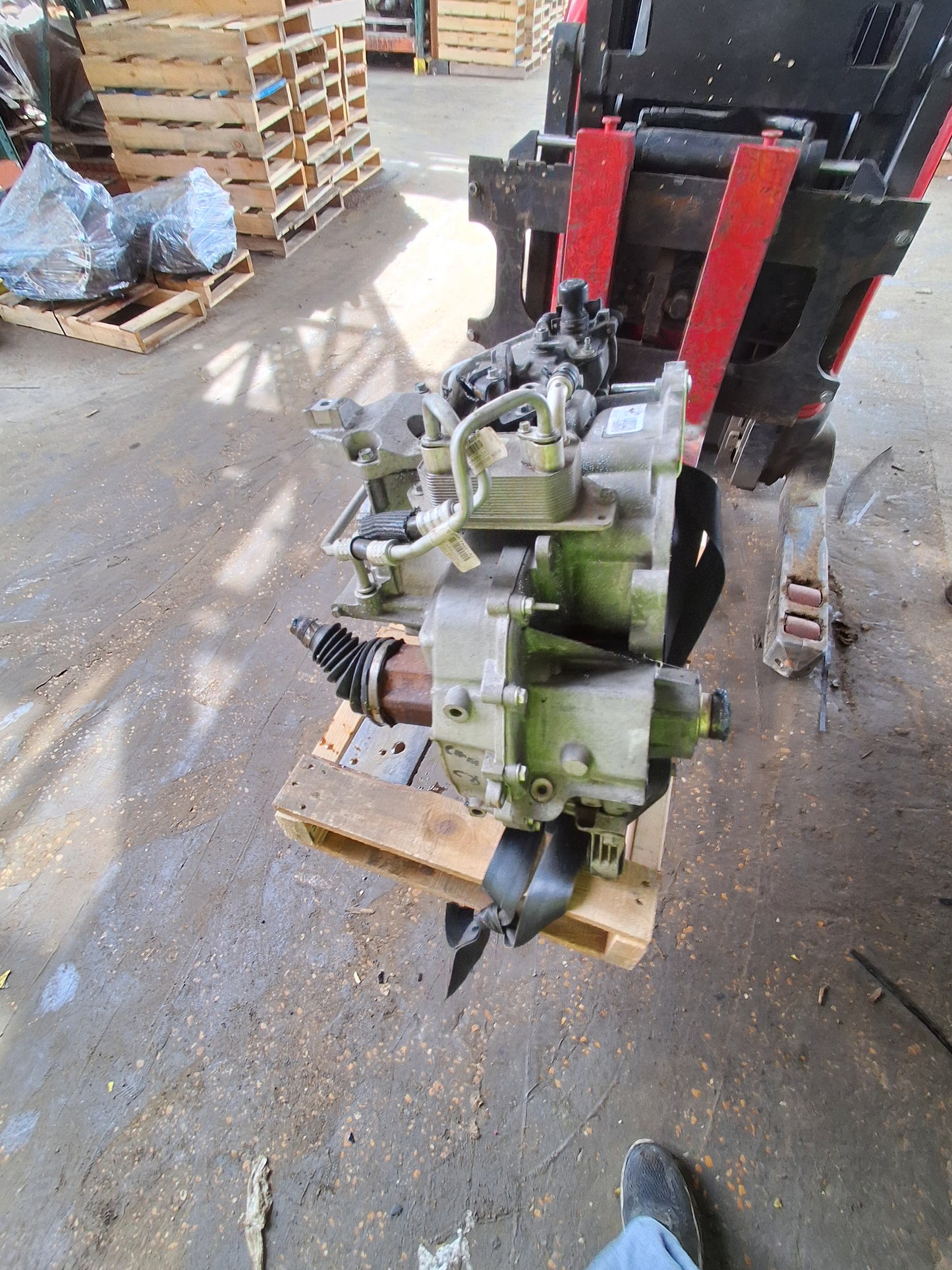 2016-2017 FORD ESCAPE  -  AUTOMATIC TRANSMISSION - #M19056
