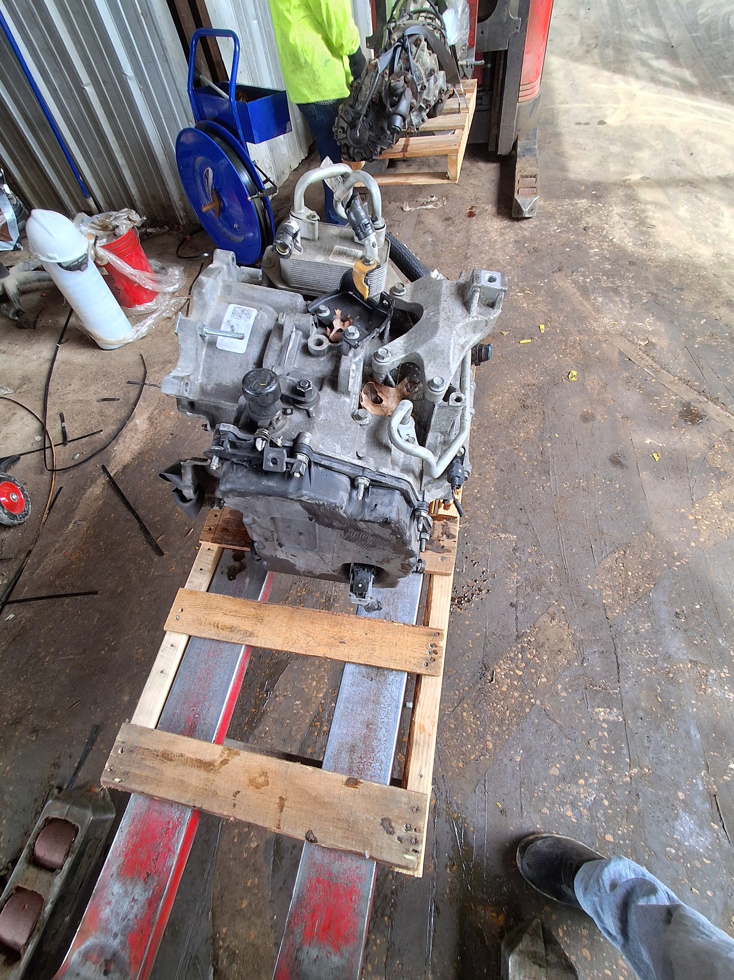 2016-2017 FORD ESCAPE  -  AUTOMATIC TRANSMISSION - #M19056