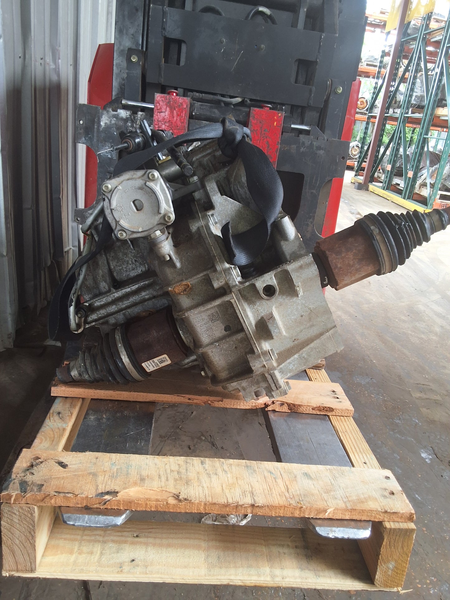 2016 CHEVROLET CRUZE  -  AUTOMATIC TRANSMISSION - #M19065