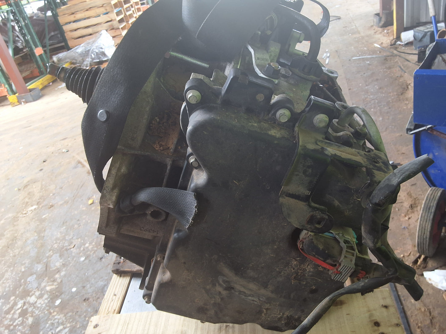 2016 CHEVROLET CRUZE  -  AUTOMATIC TRANSMISSION - #M19065