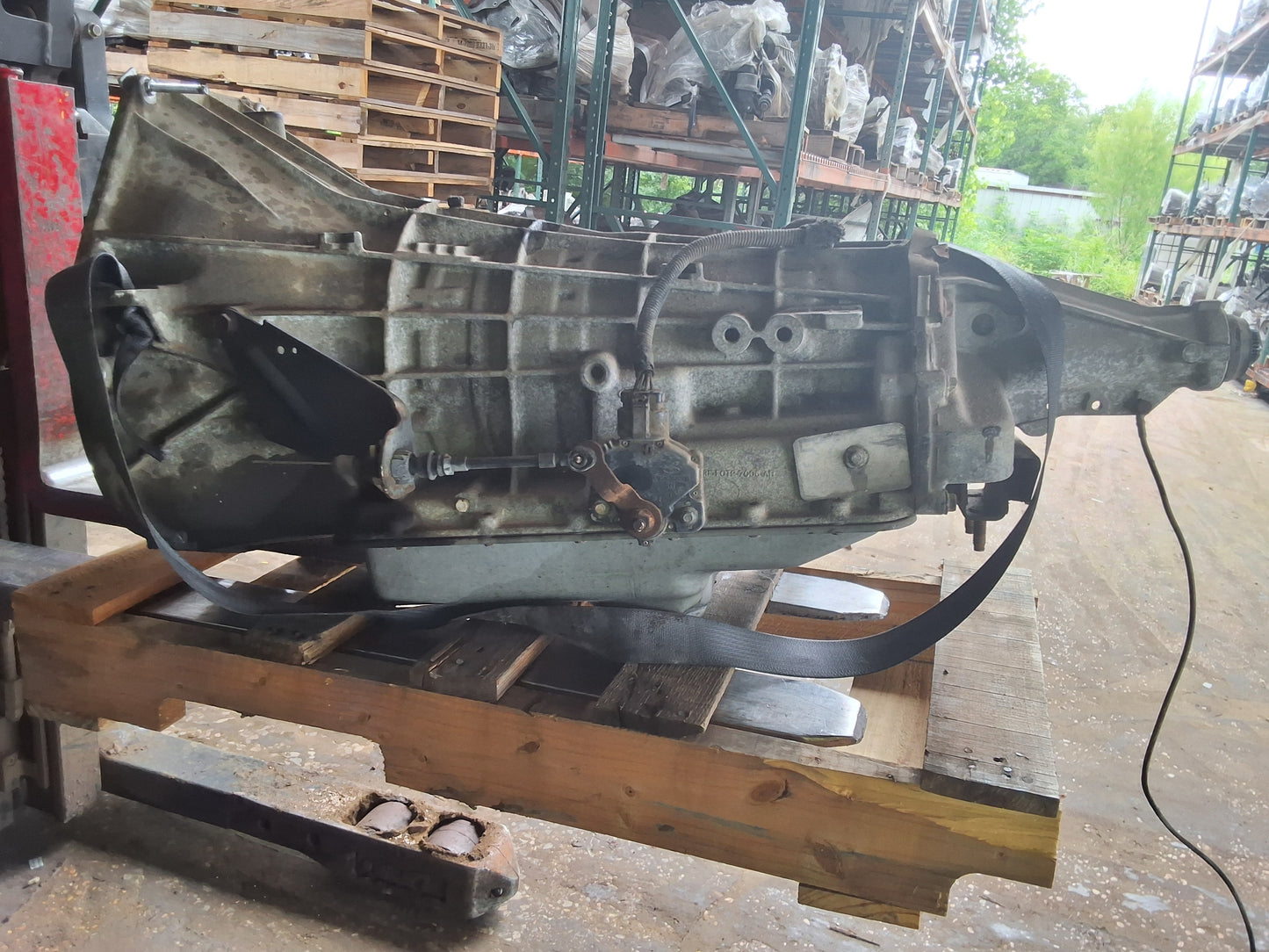 1996-1997 FORD F-350- AUTOMATIC TRANSMISSION -#M18952