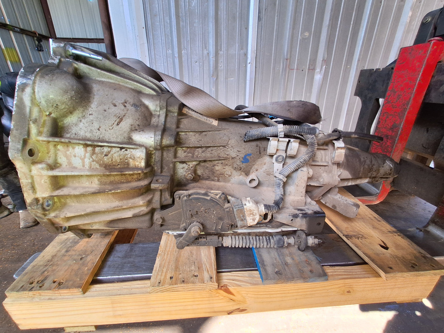 2004 GMC ENVOY  - AUTOMATIC TRANSMISSION -#M19112
