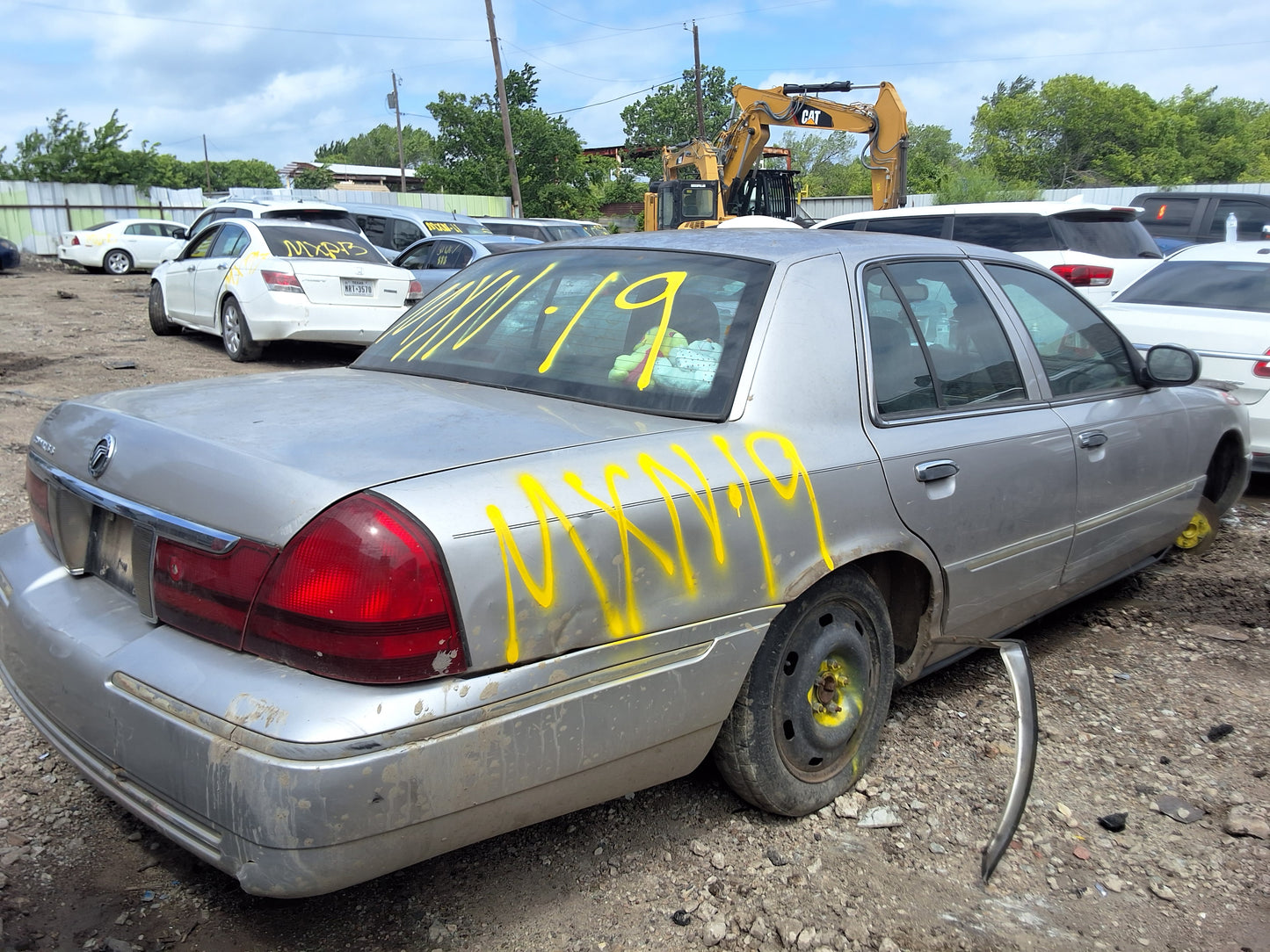 2003-2005 Mercury Grand Marquis - Stock #: M19149