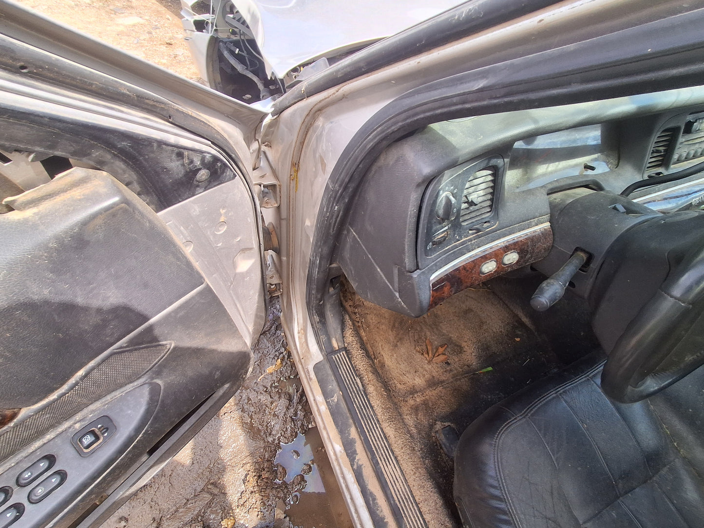 2003-2005 Mercury Grand Marquis - Stock #: M19149