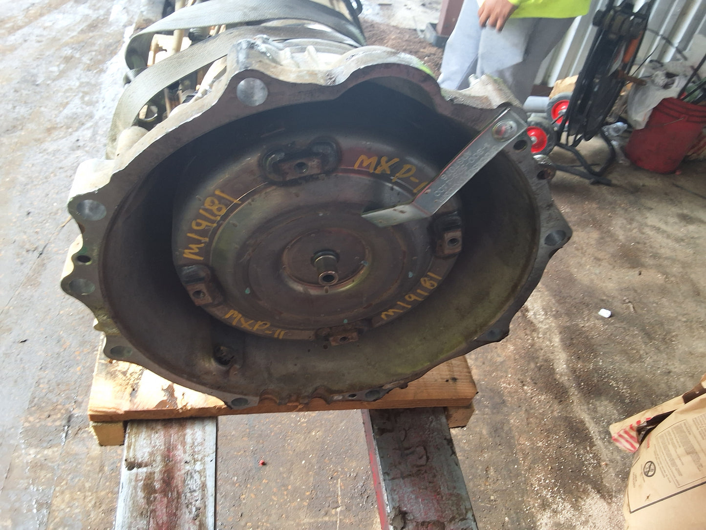 2004 NISSAN TITAN  - AUTOMATIC TRANSMISSION -#M19181