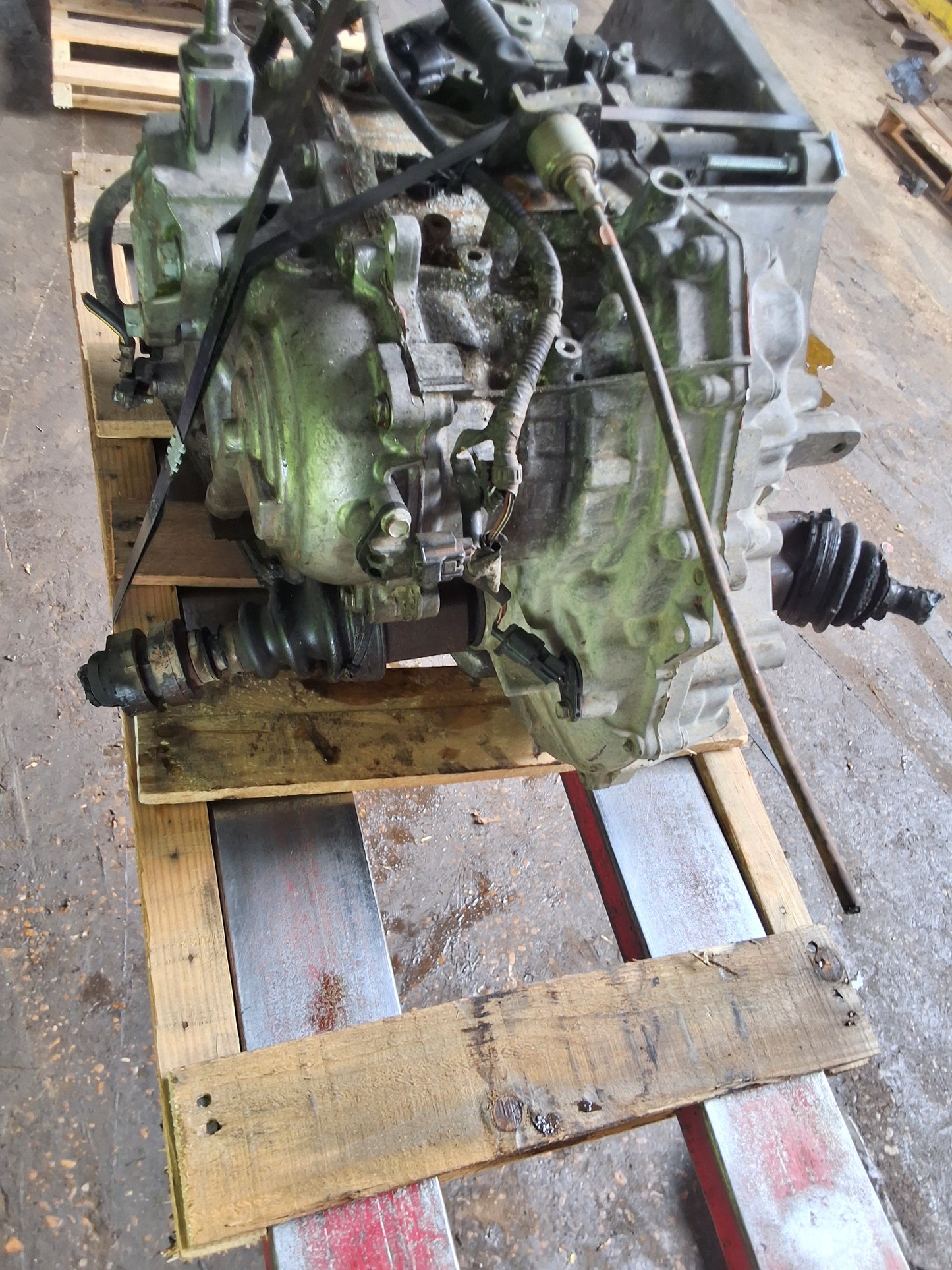 2013-2016 NISSAN VERSA  -  AUTOMATIC TRANSMISSION - #M19071