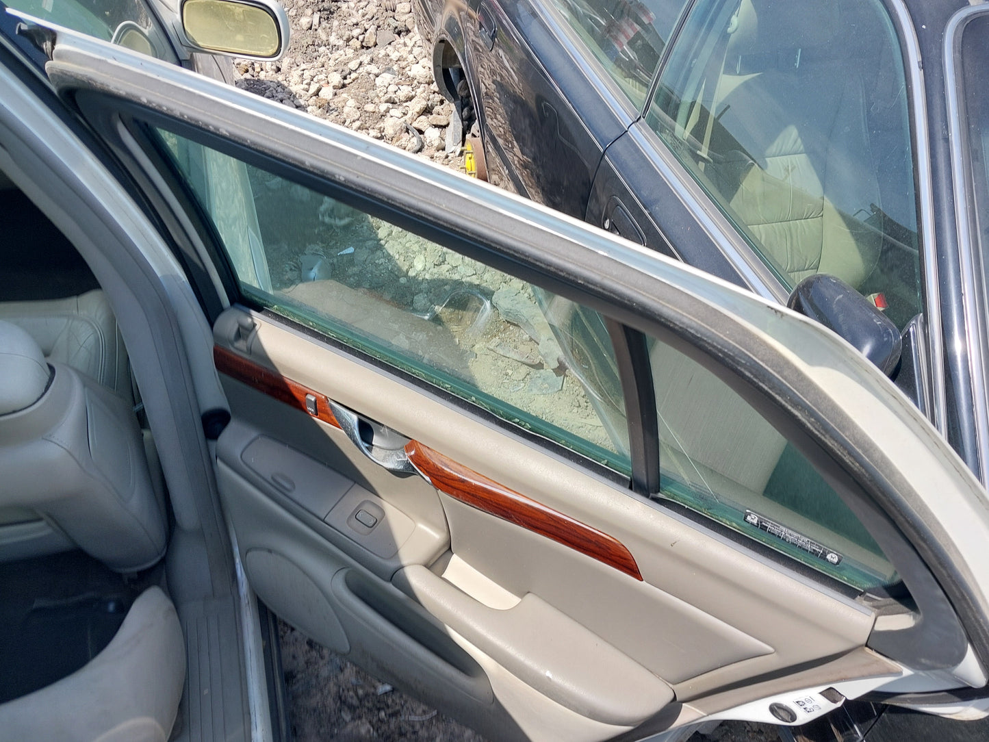 2002 - 2006 Cadillac Deville - Stock #: M18747 MR-17
