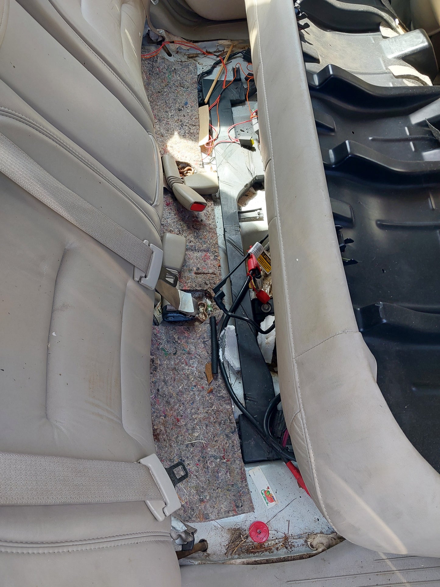2002 - 2006 Cadillac Deville - Stock #: M18747 MR-17
