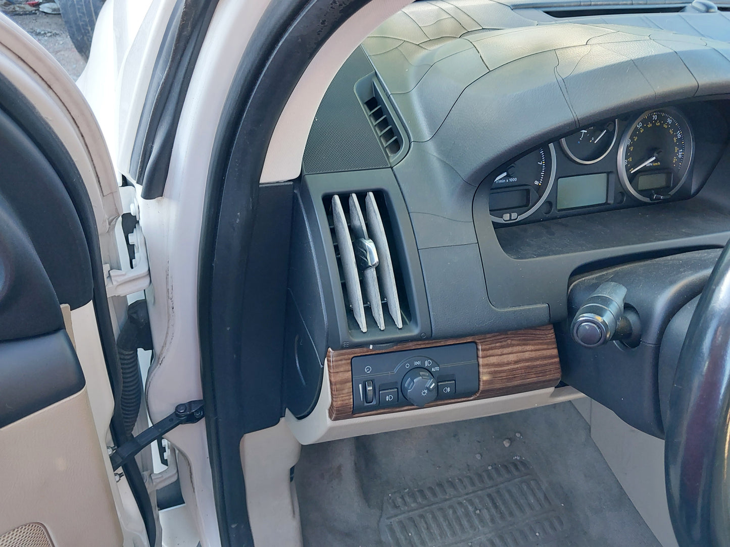2010 LAND ROVER LR2 - STOCK #M18795