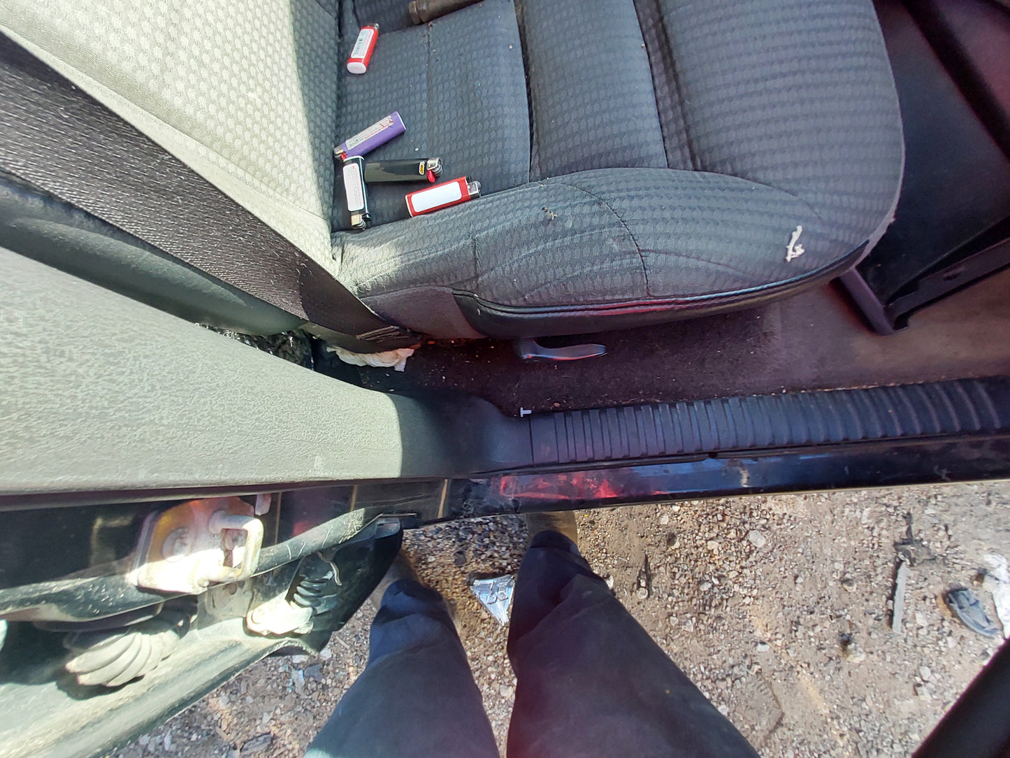 1998-2004 DODGE DURANGO- PARTING OUT- MV-16- # M18826