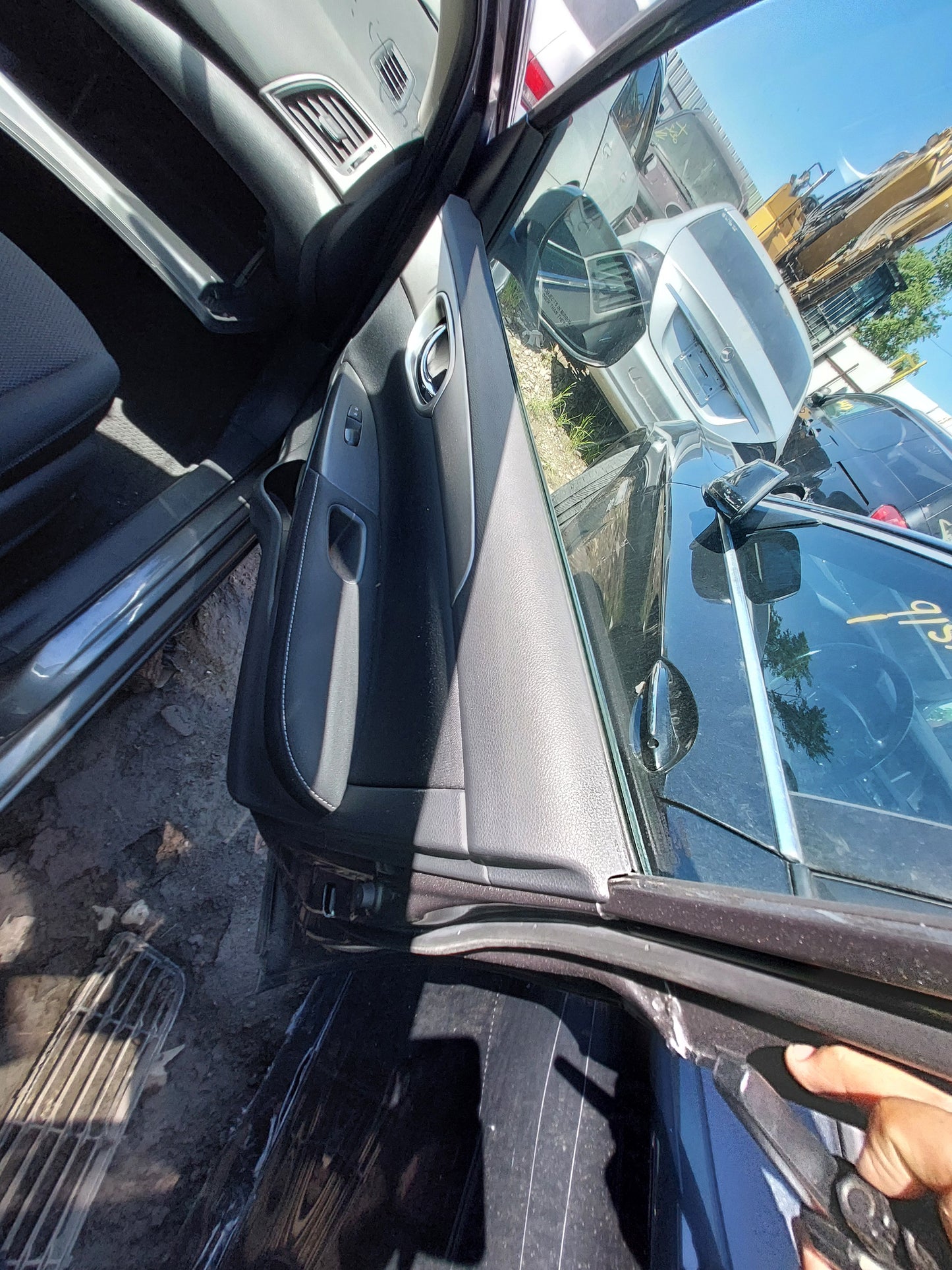 2015 NISSAN SENTRA - STOCK #M18807