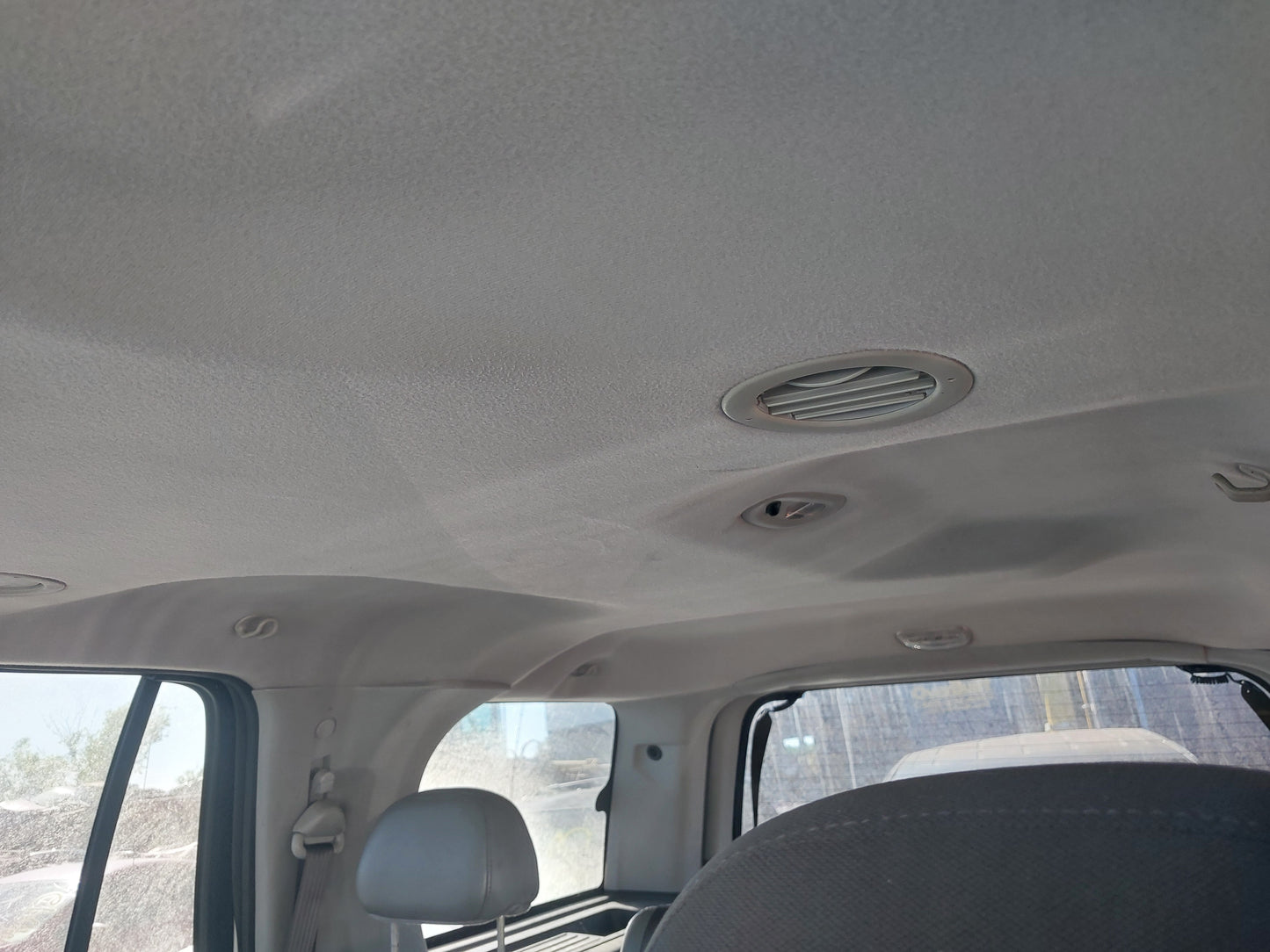 2004 Ford Expedition - Stock #: M18814 - MV-4