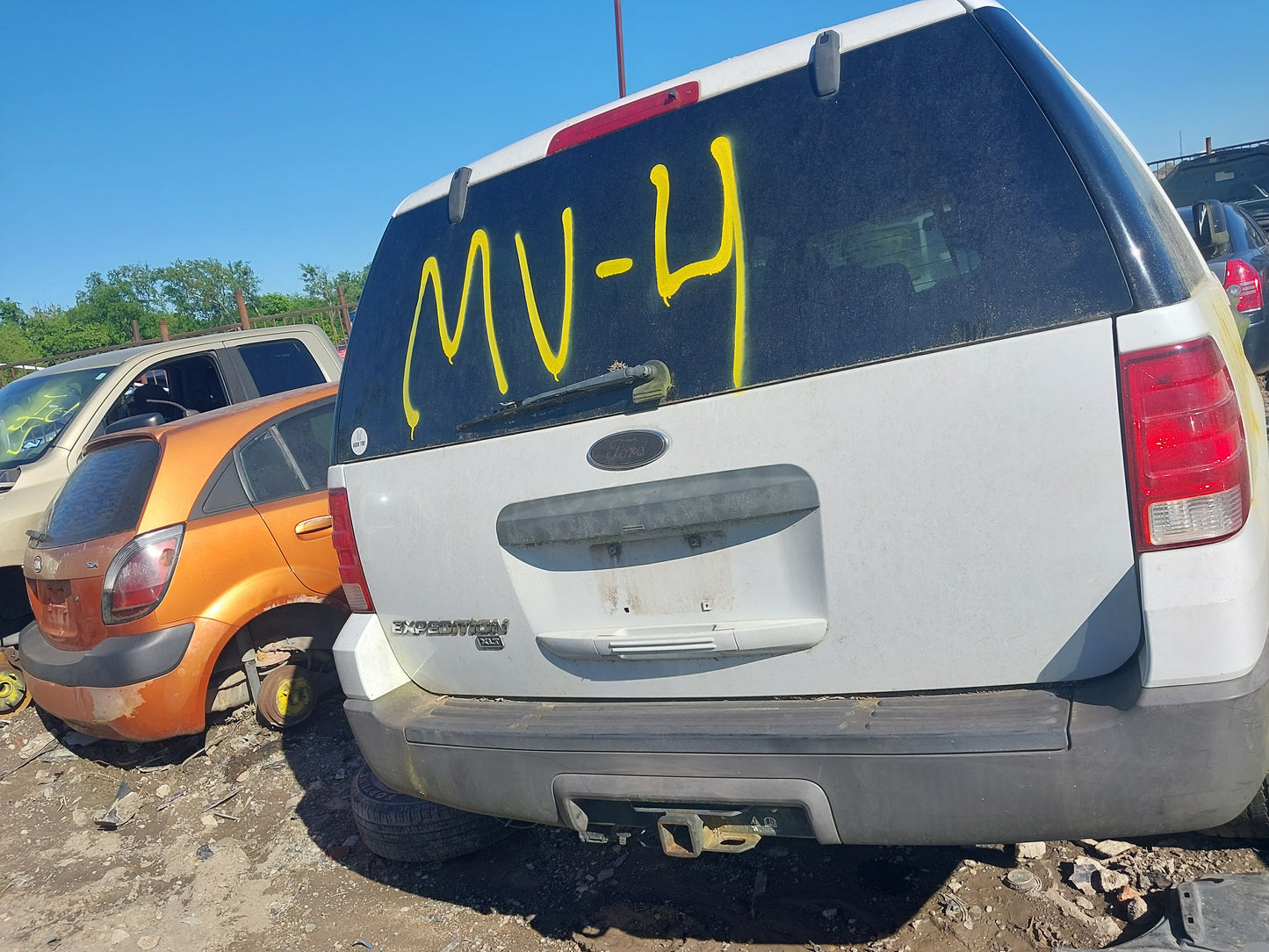 2004 Ford Expedition - Stock #: M18814 - MV-4