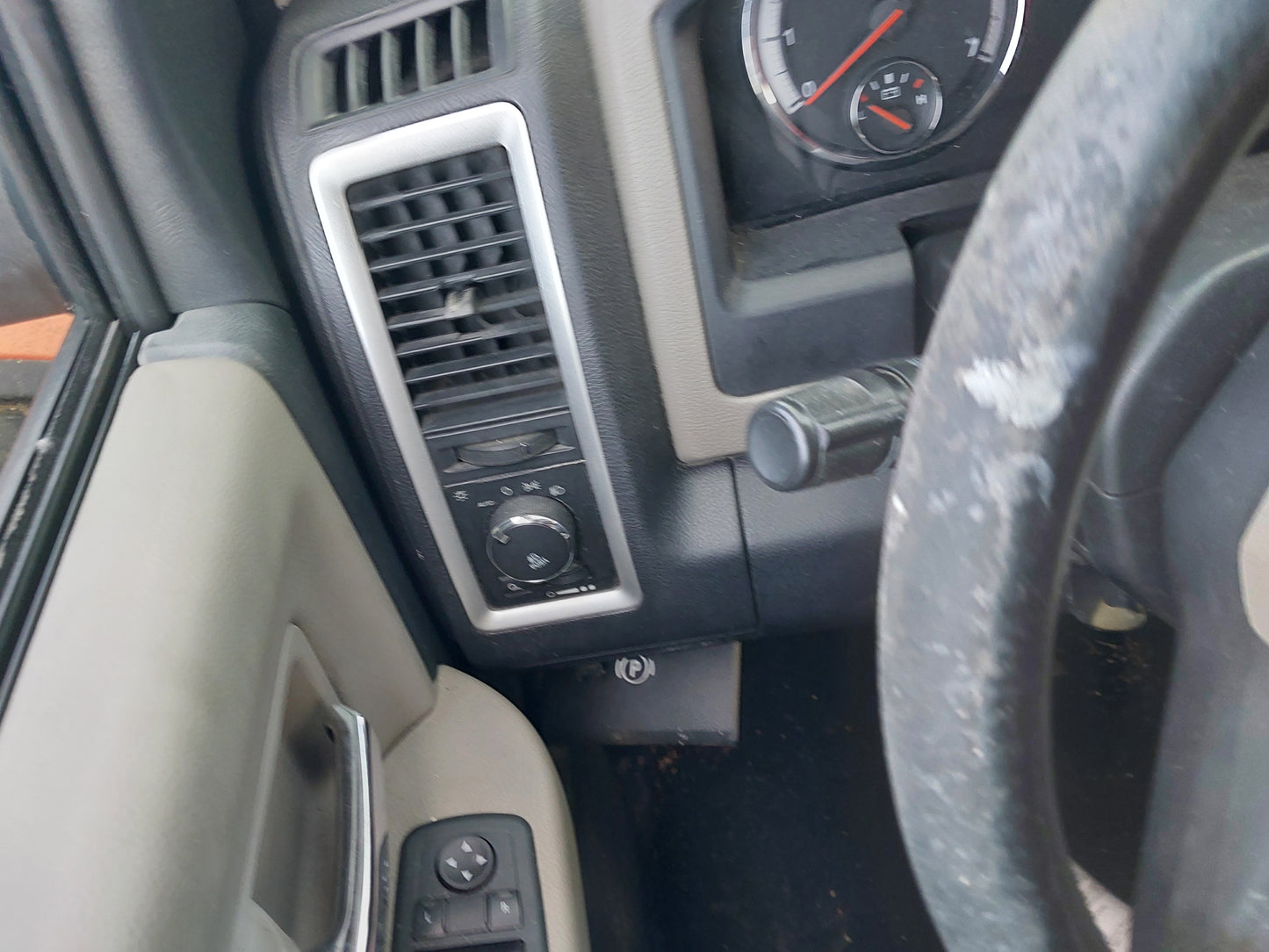 2011 DODGE RAM 1500 - STOCK #M18801