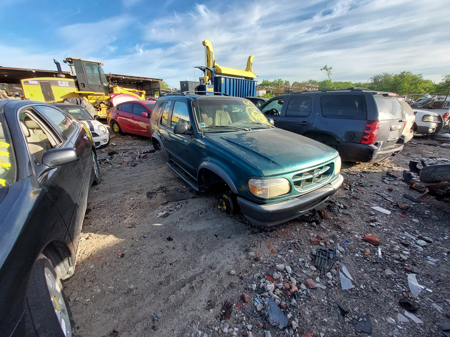 1995-2002 FORD EXPLORER- PARTING OUT- MV-15- # M18825