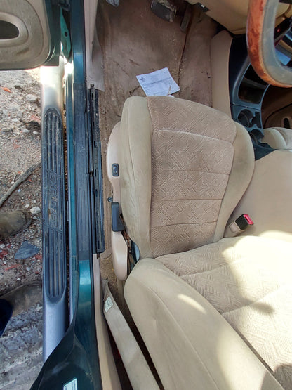 1995-2002 FORD EXPLORER- PARTING OUT- MV-15- # M18825