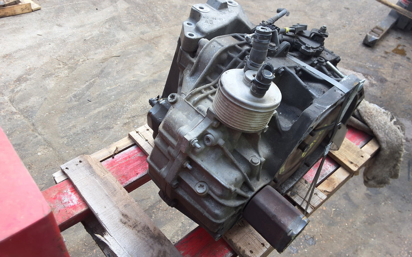 2001-2003 FORD E150 VAN - AUTOMATIC TRANSMISSION - #MS3332