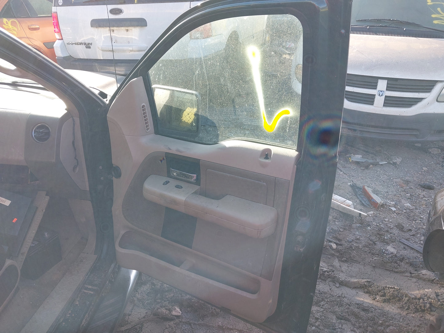 2004 - 2008 Ford F150 - Stock #: M18819 MV-9