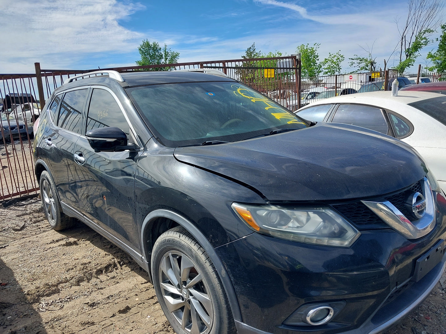 2014 NISSAN ROGUE - STOCK #M18800