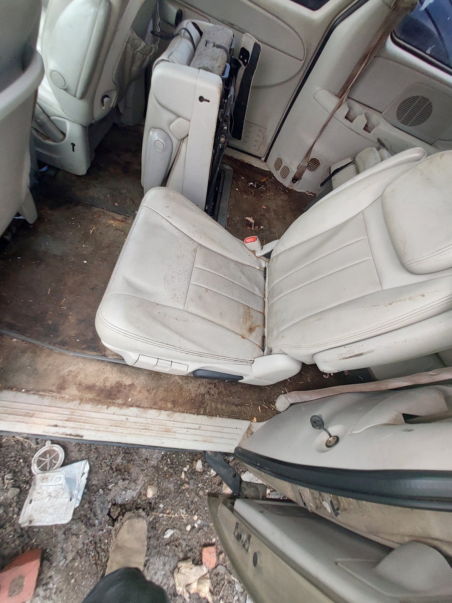 2005 Dodge Caravan - Stock #: M18852 - MX-2