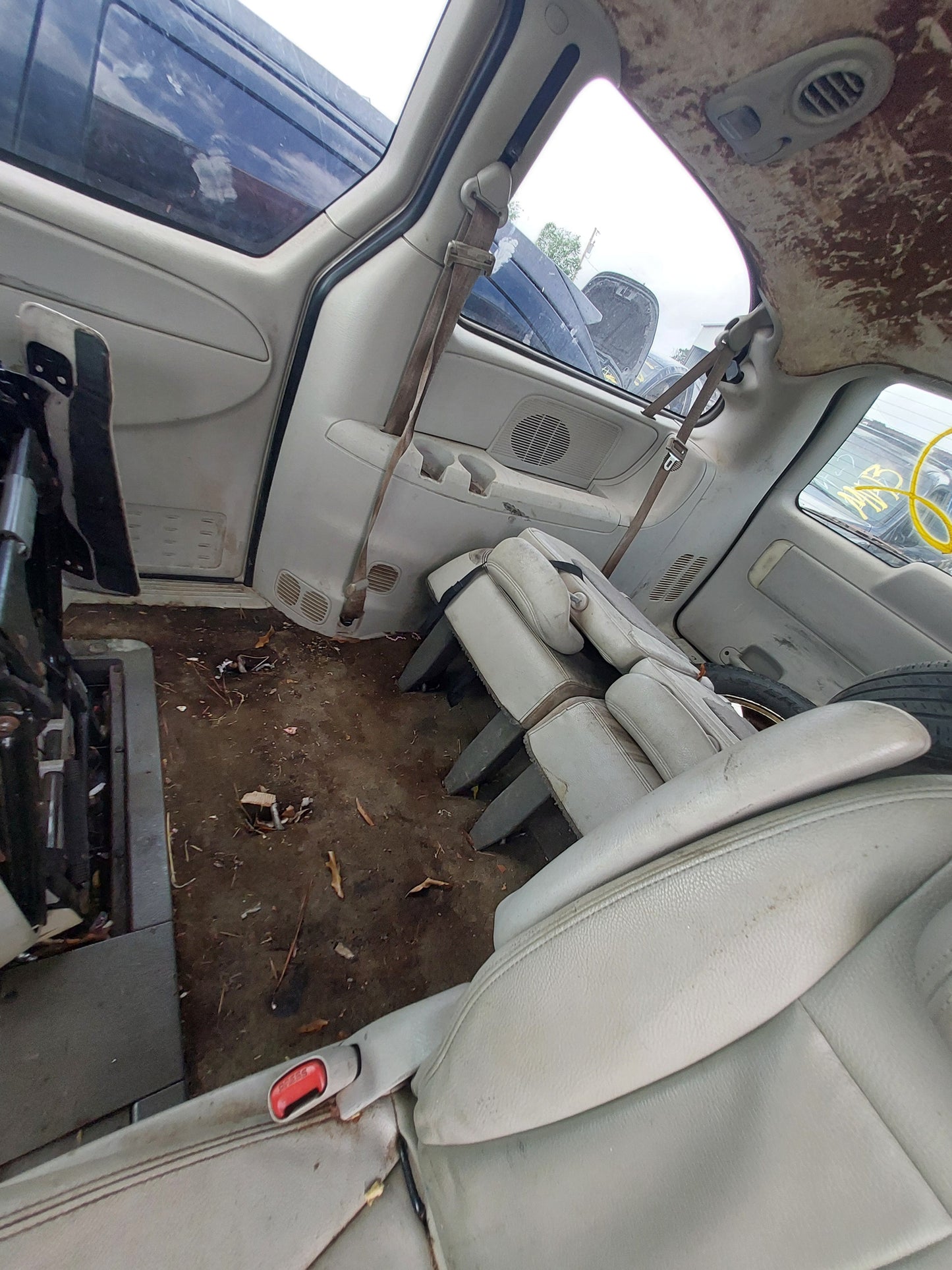 2005 Dodge Caravan - Stock #: M18852 - MX-2