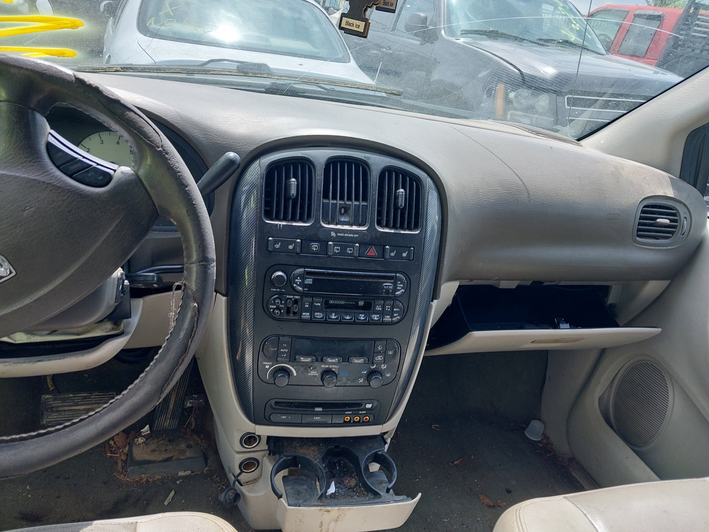 2005 Dodge Caravan - Stock #: M18852 - MX-2