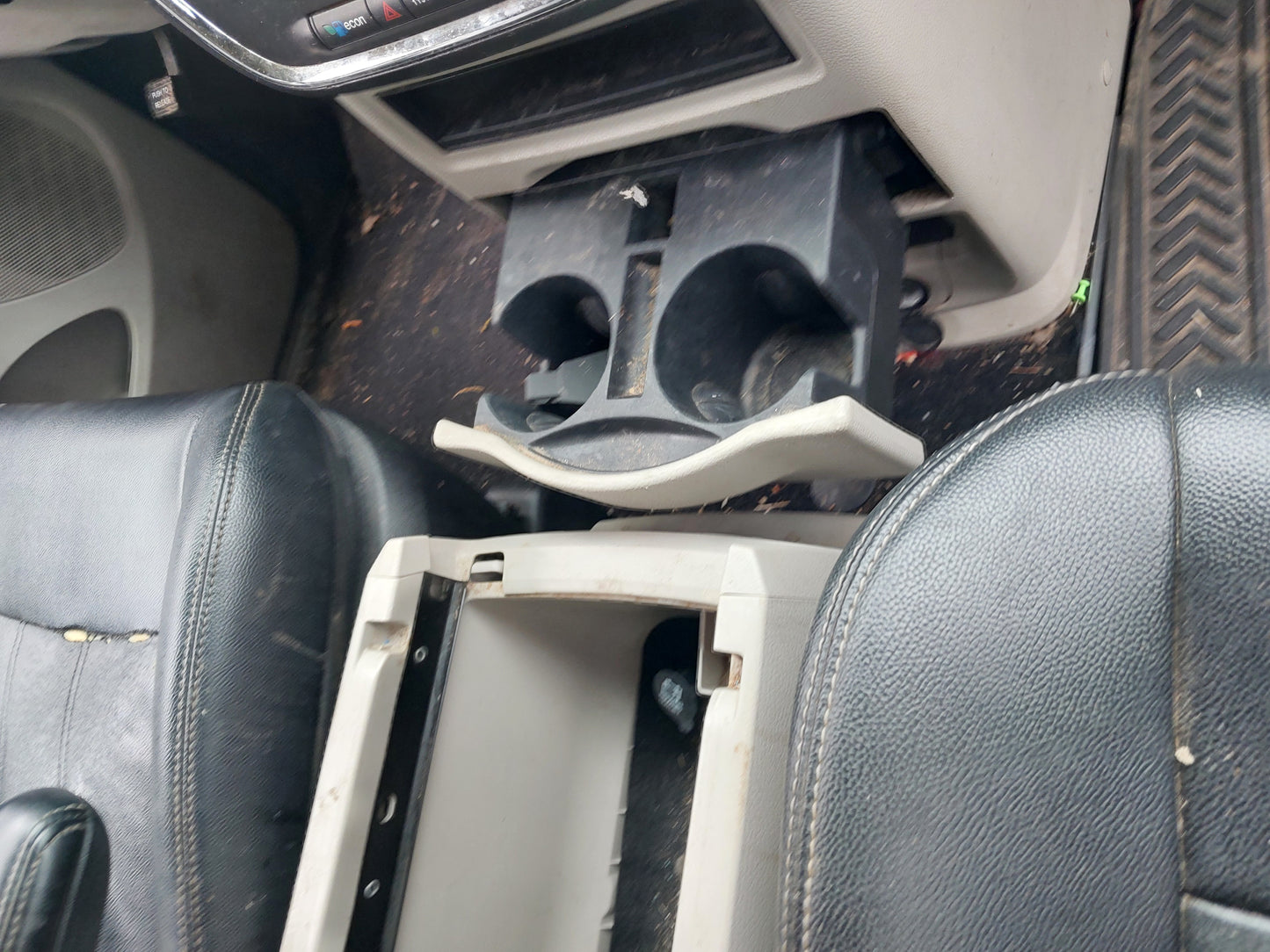 2011-2016 Chrysler Town & Country - Stock #: M18849