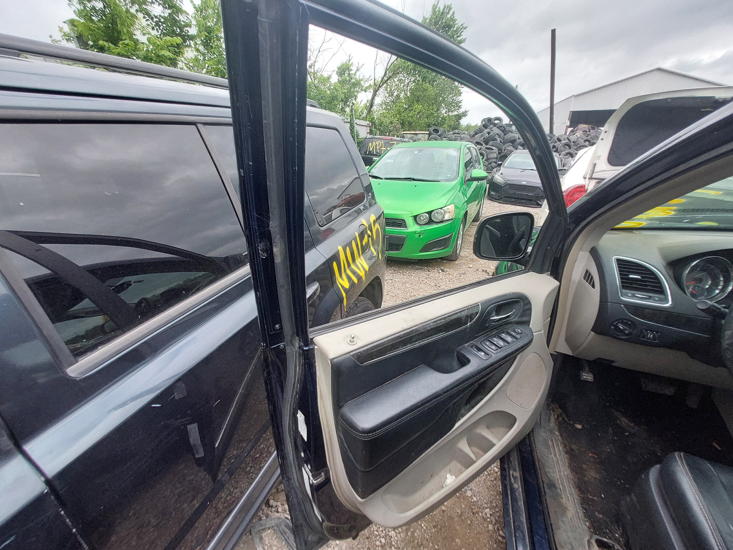 2011-2016 Chrysler Town & Country - Stock #: M18849