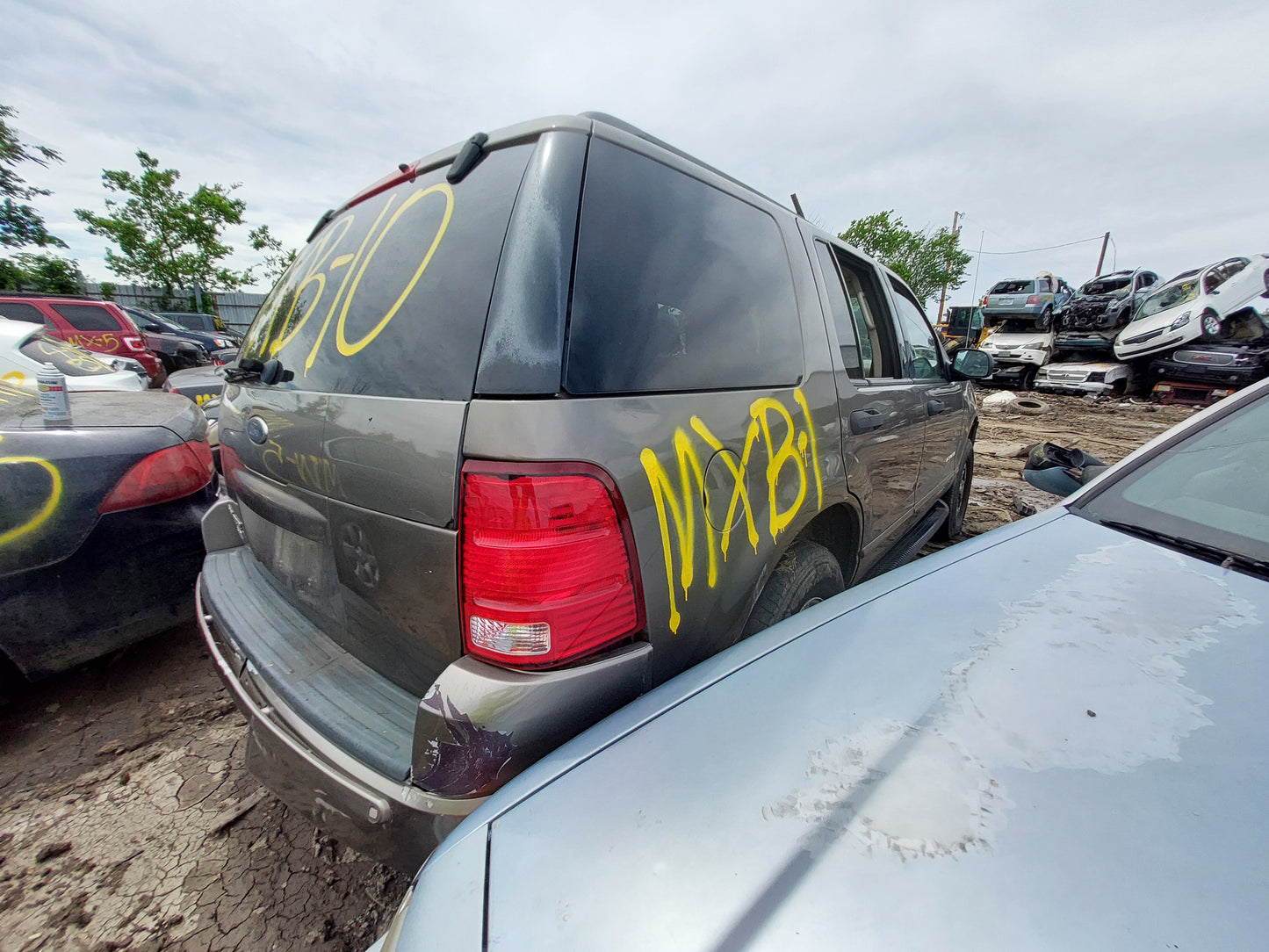2002-2005 Ford Explorer - Stock #: M18900