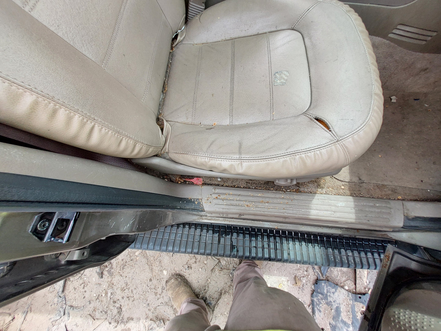2002-2005 Ford Explorer - Stock #: M18900