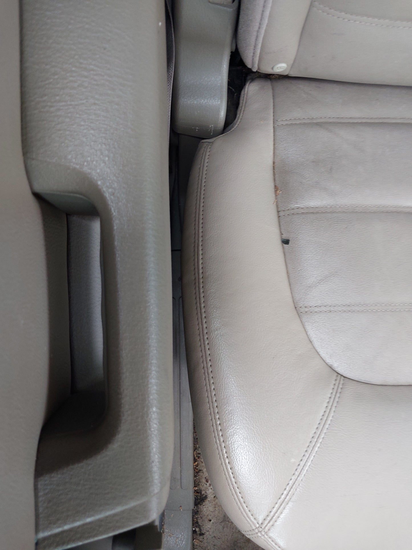 2002-2005 Ford Explorer - Stock #: M18900