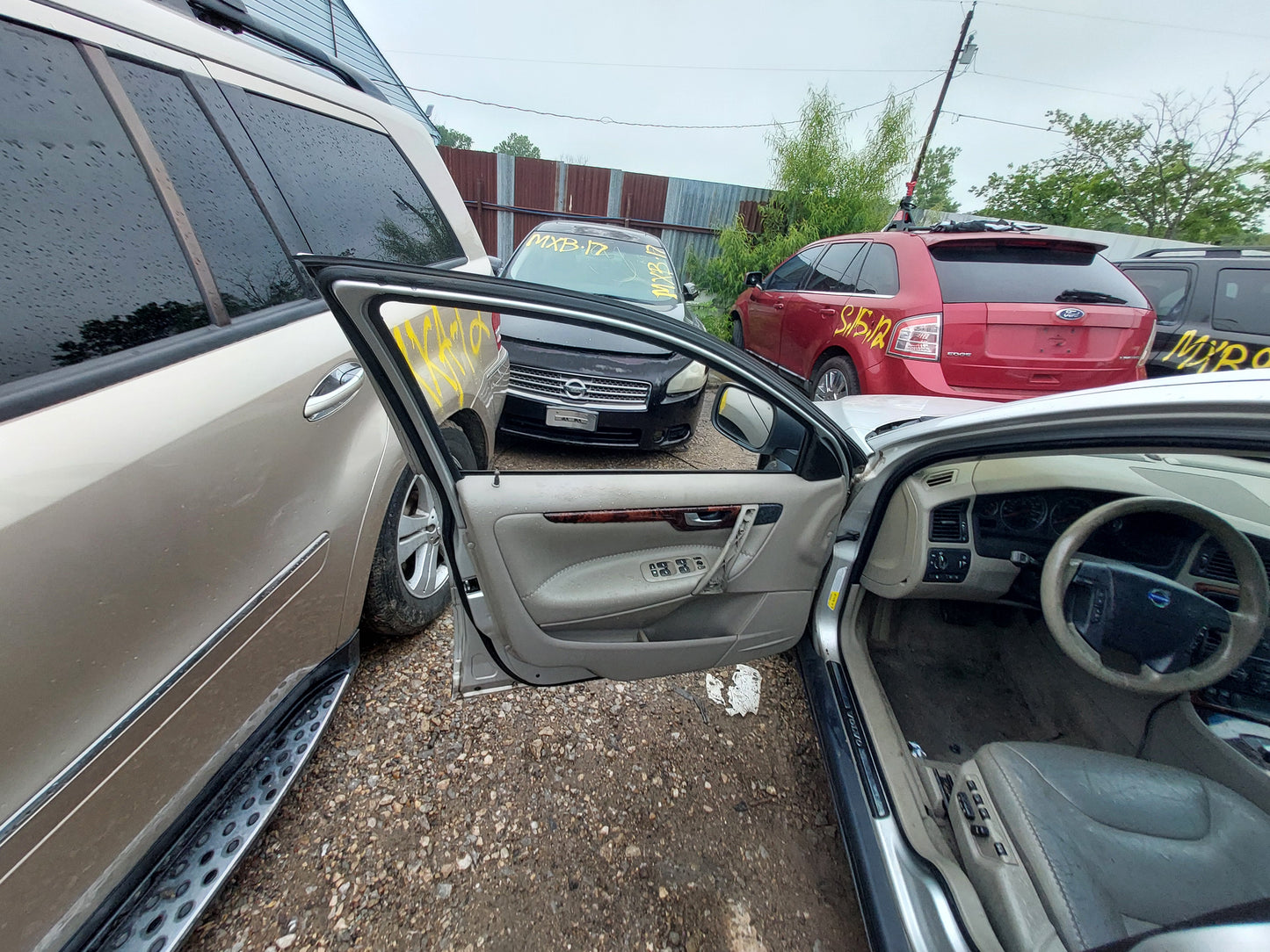 2006 VOLVO XC70 - STOCK #M18915