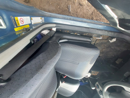 2009-2011 Toyota Yaris - Stock #: M18946