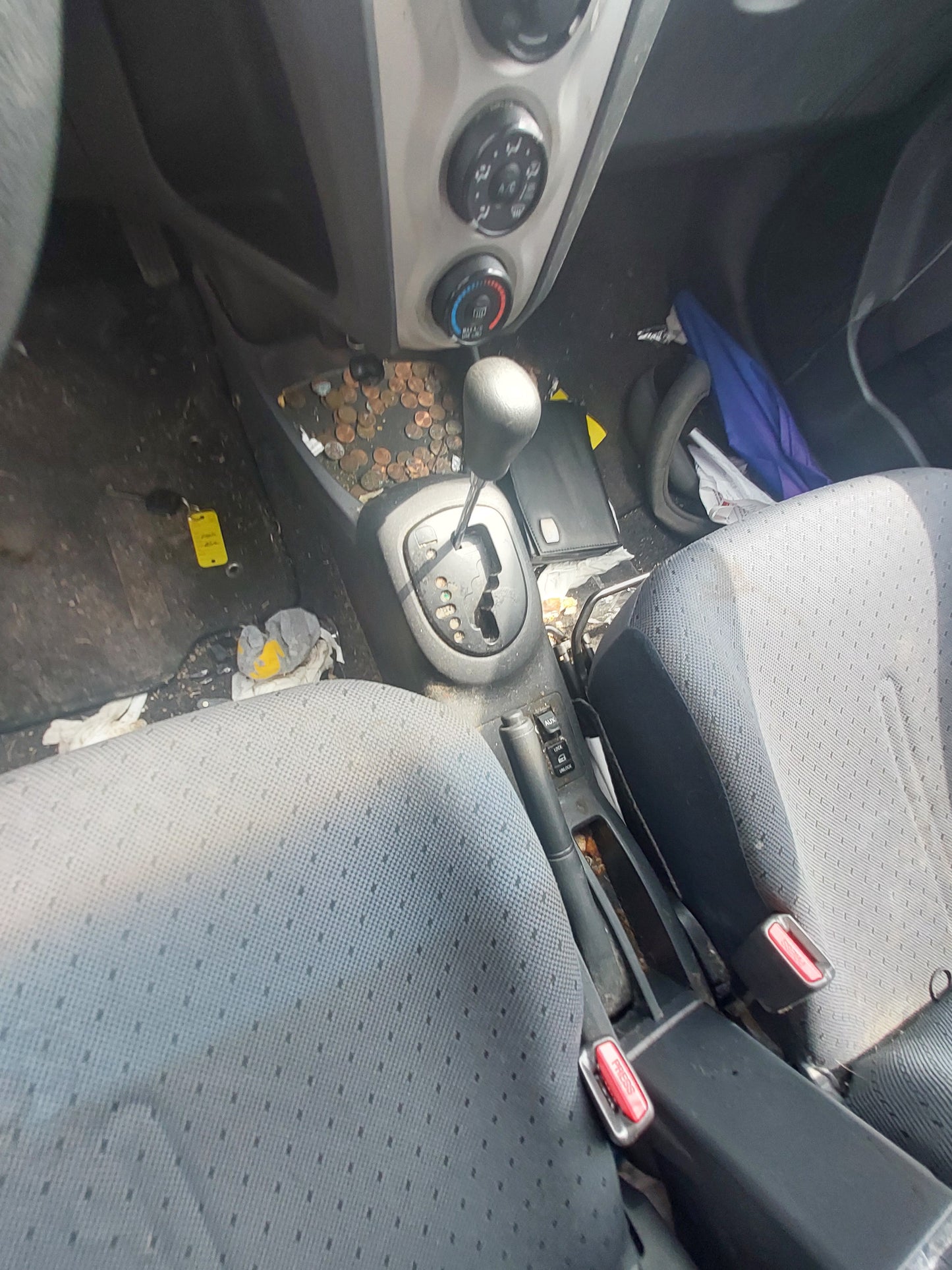 2009-2011 Toyota Yaris - Stock #: M18946