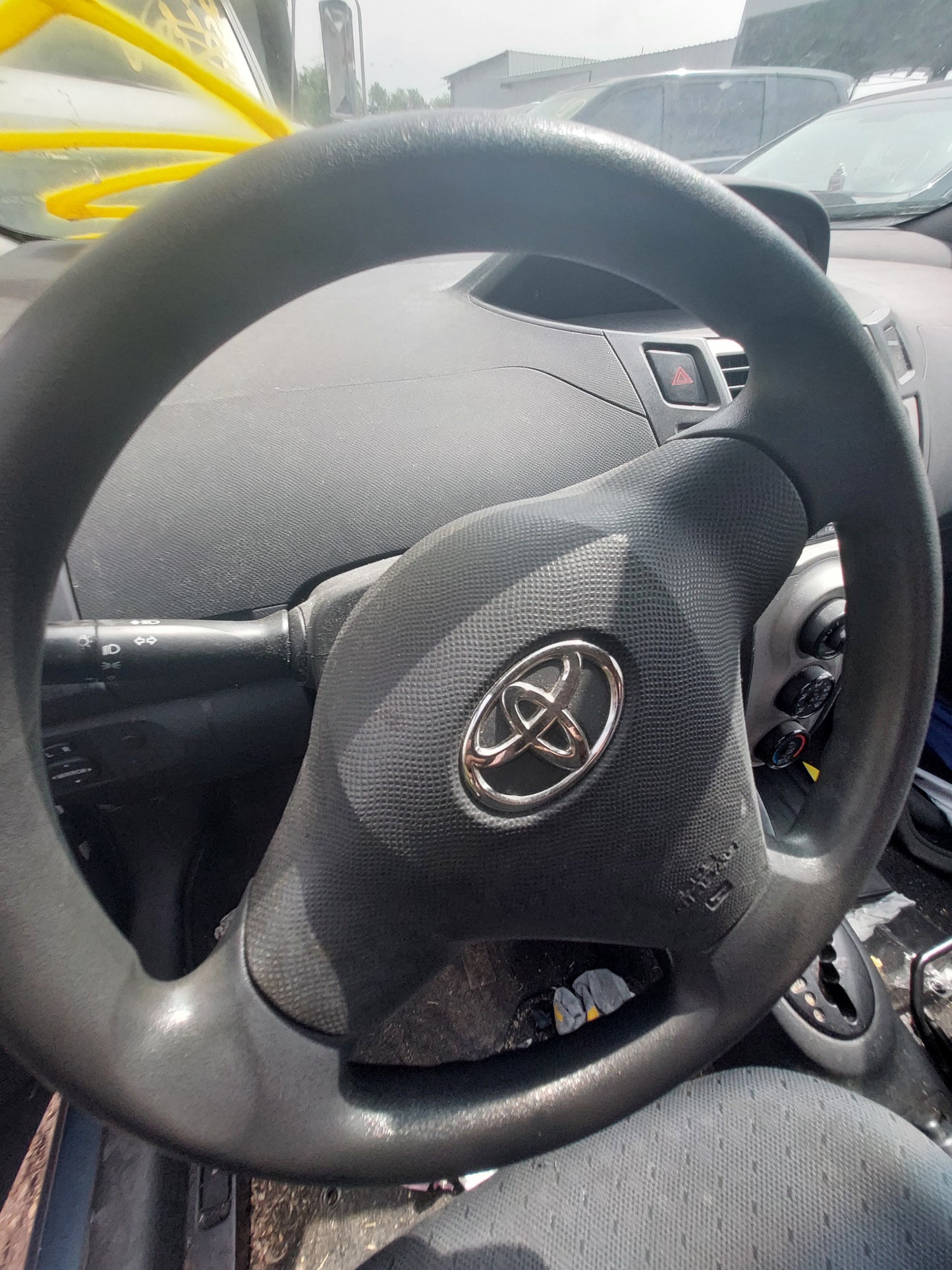 2009-2011 Toyota Yaris - Stock #: M18946