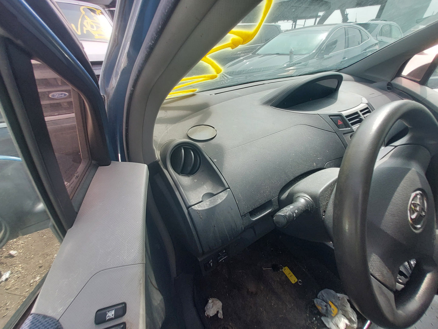 2009-2011 Toyota Yaris - Stock #: M18946