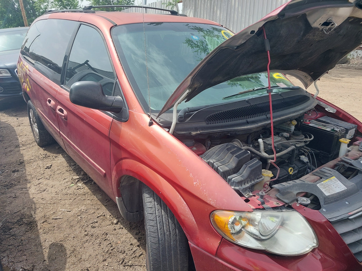 2005-2007 Chrysler Town & Country - Stock #: M18942