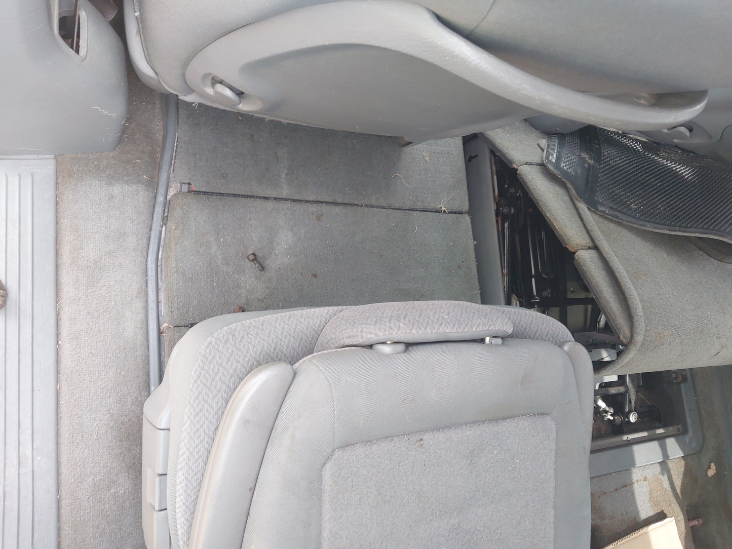 2005-2007 Chrysler Town & Country - Stock #: M18942