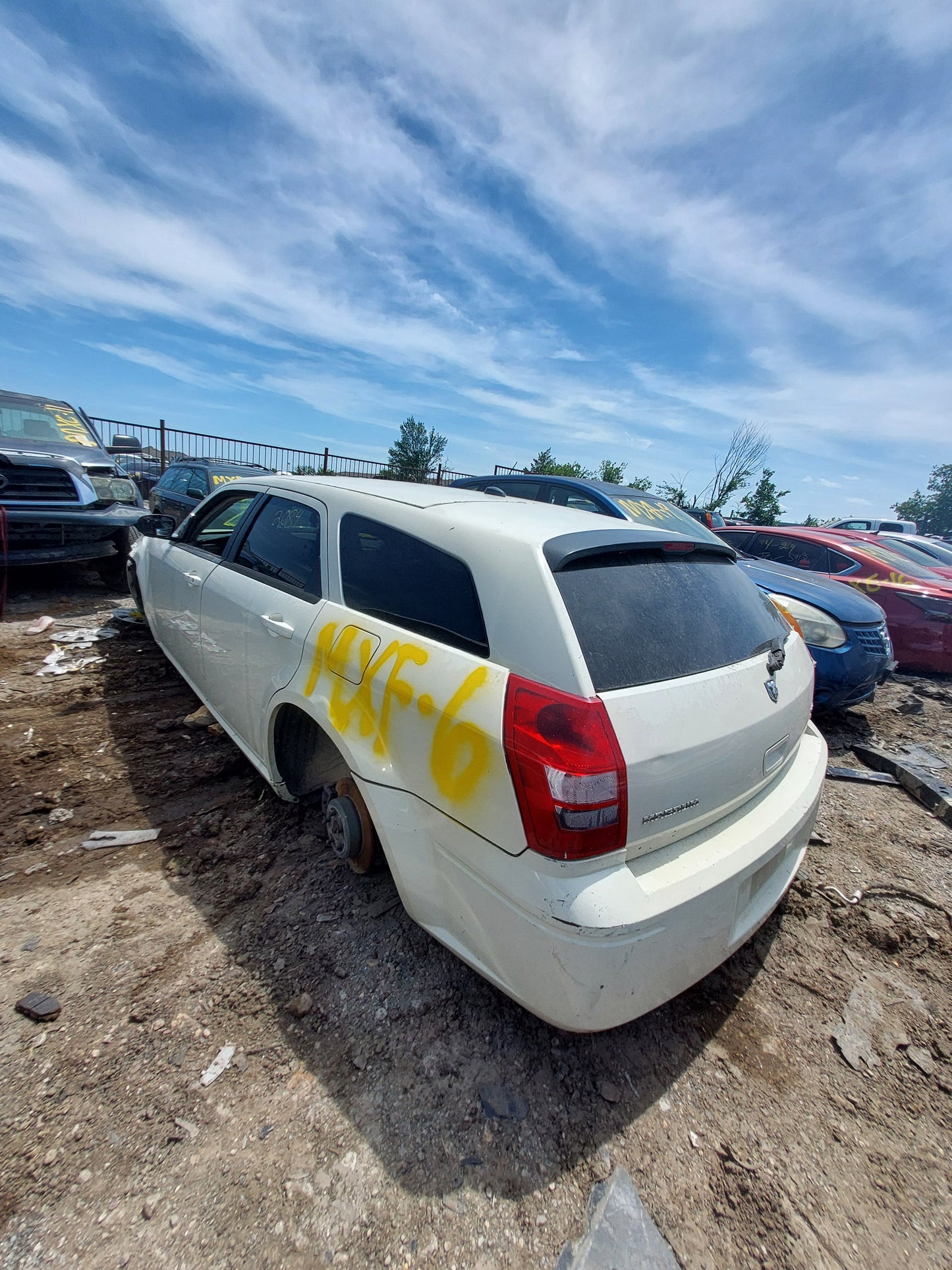 2005 DODGE MAGNUM - STOCK #M18976
