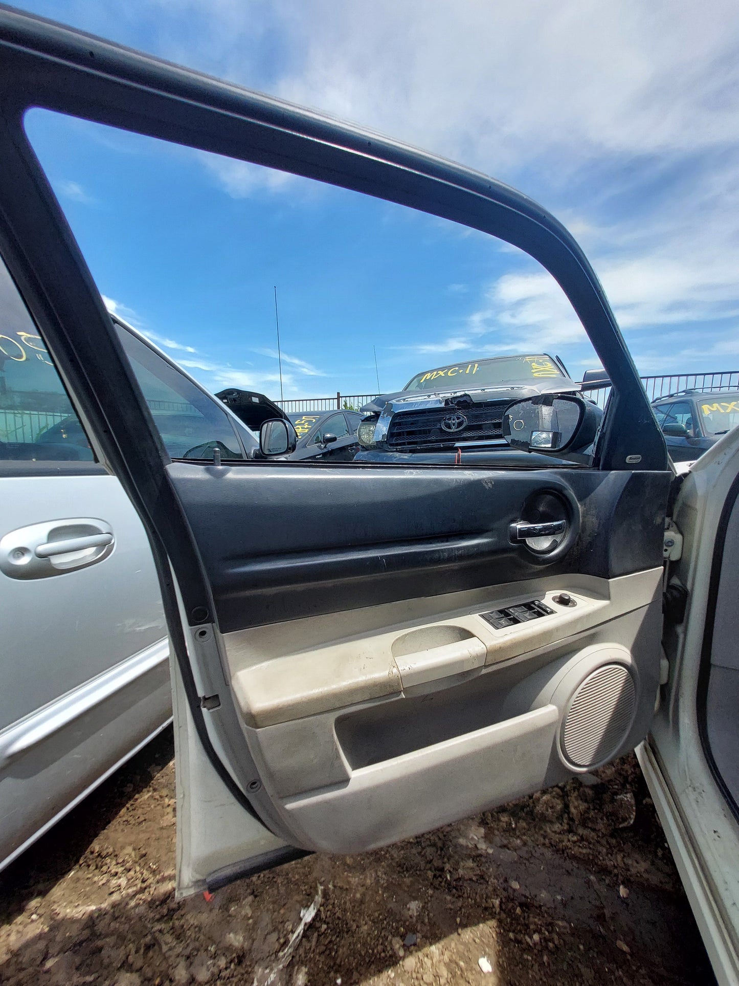 2005 DODGE MAGNUM - STOCK #M18976