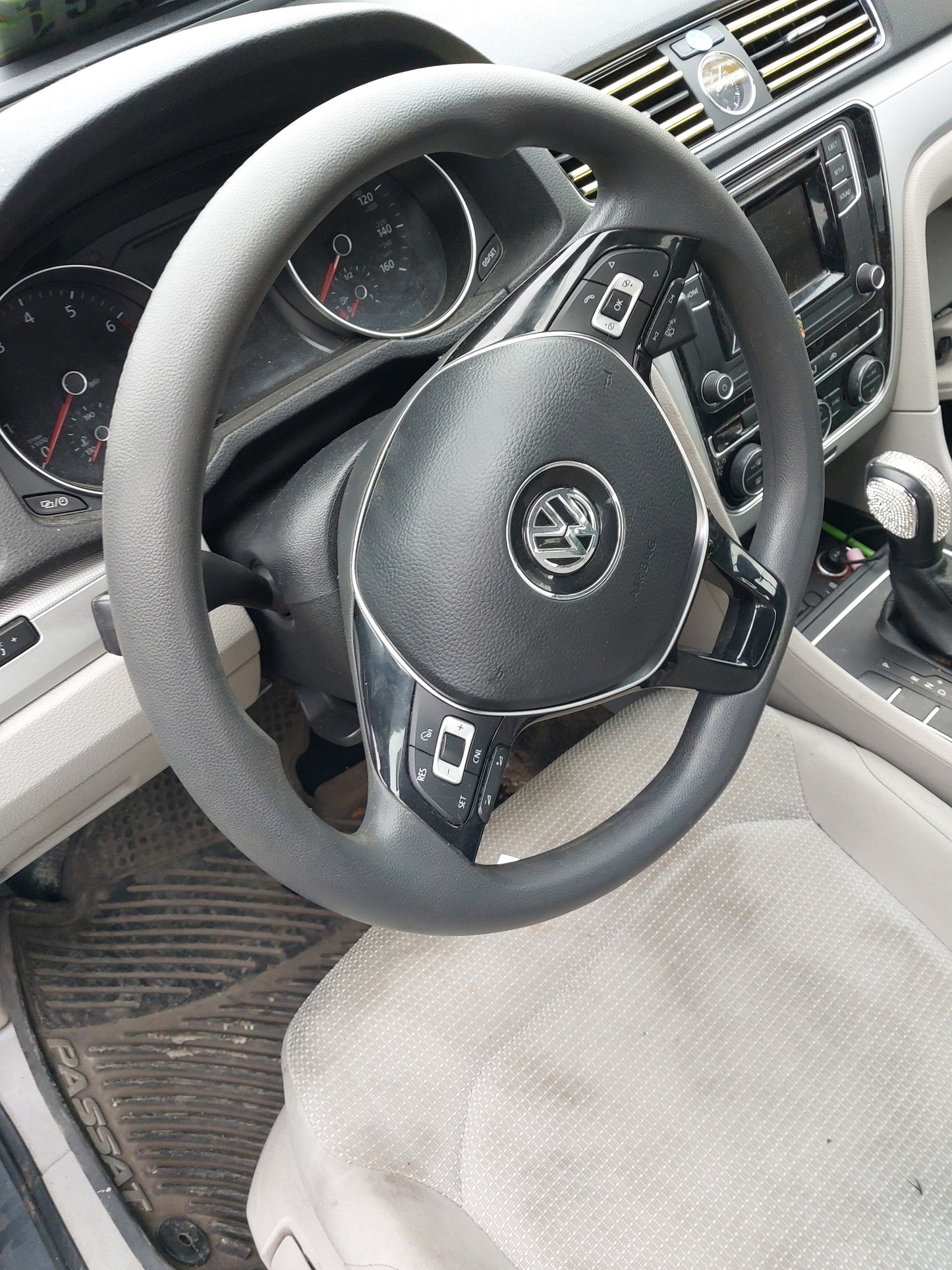 2017 VOLKSWAGEN PASSAT - STOCK #M18920