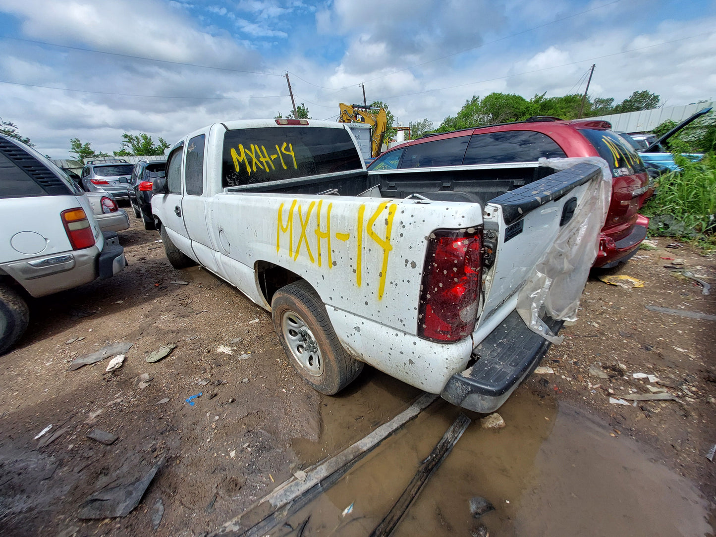 2003-2007 CHEVY SILVERADO -PARTING OUT-MXH-14 Stock #:M19024