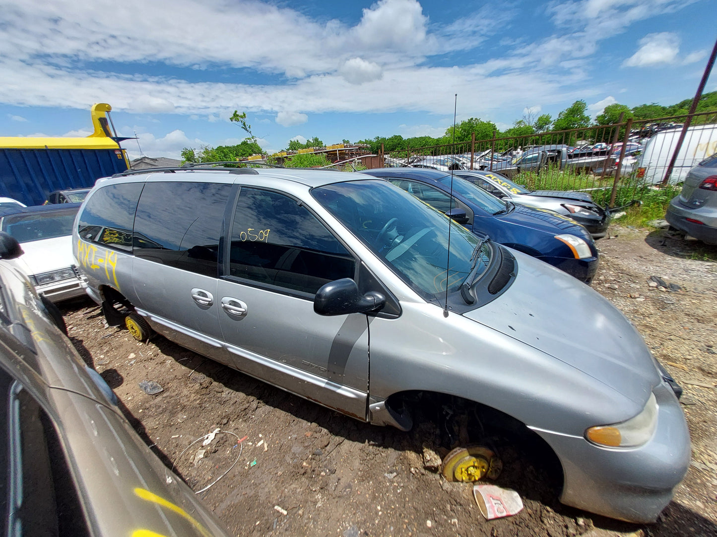 1996-2000 Dodge Caravan - Stock #: M19044
