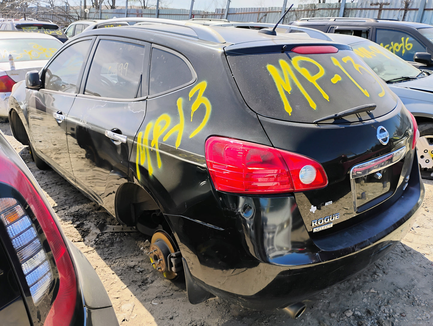 2010 Nissan Rogue - Stock #: M18703 - MP-13