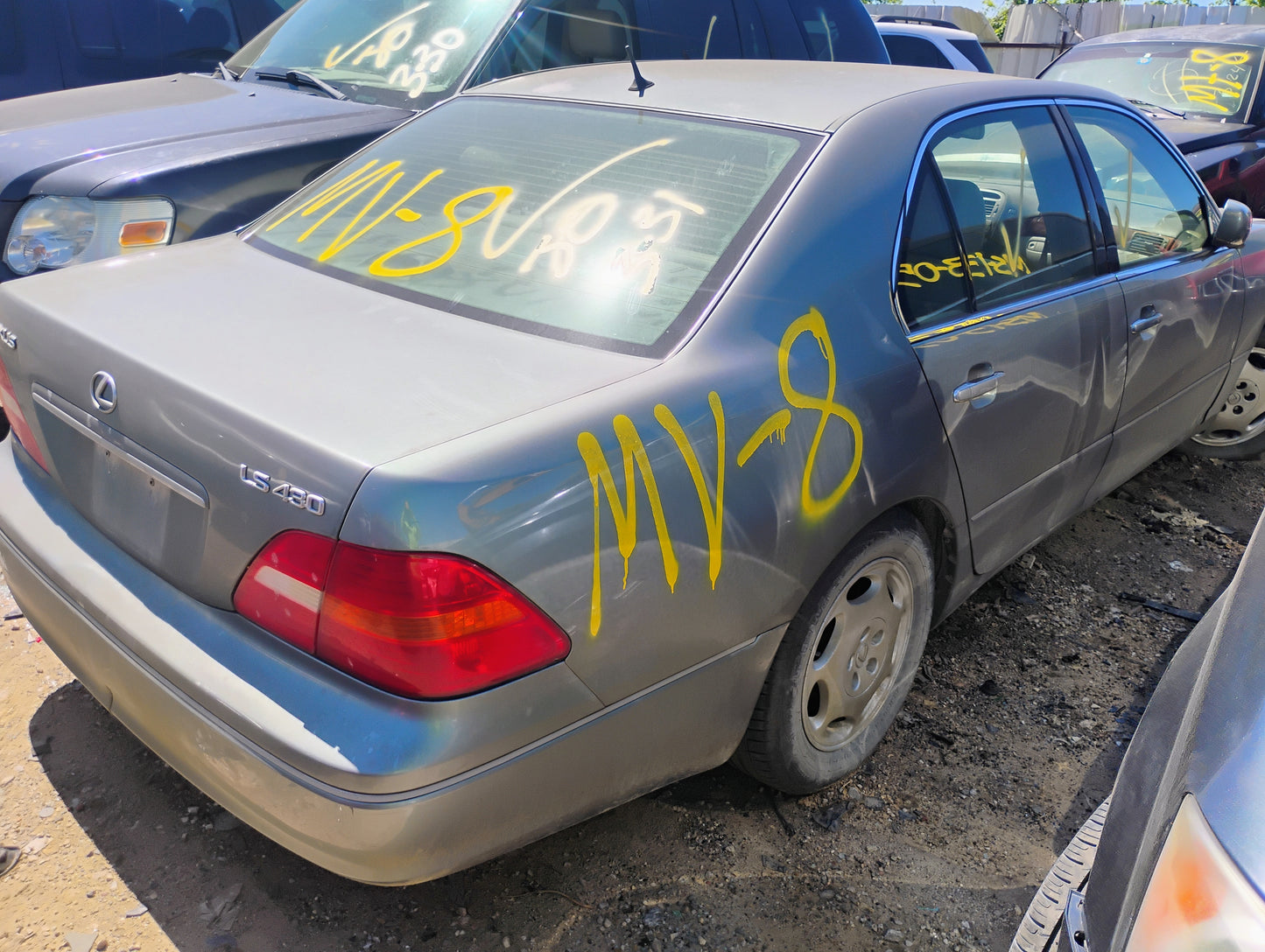 2001 - 2003 Lexus LS430 - Stock #: M18818 MV-8