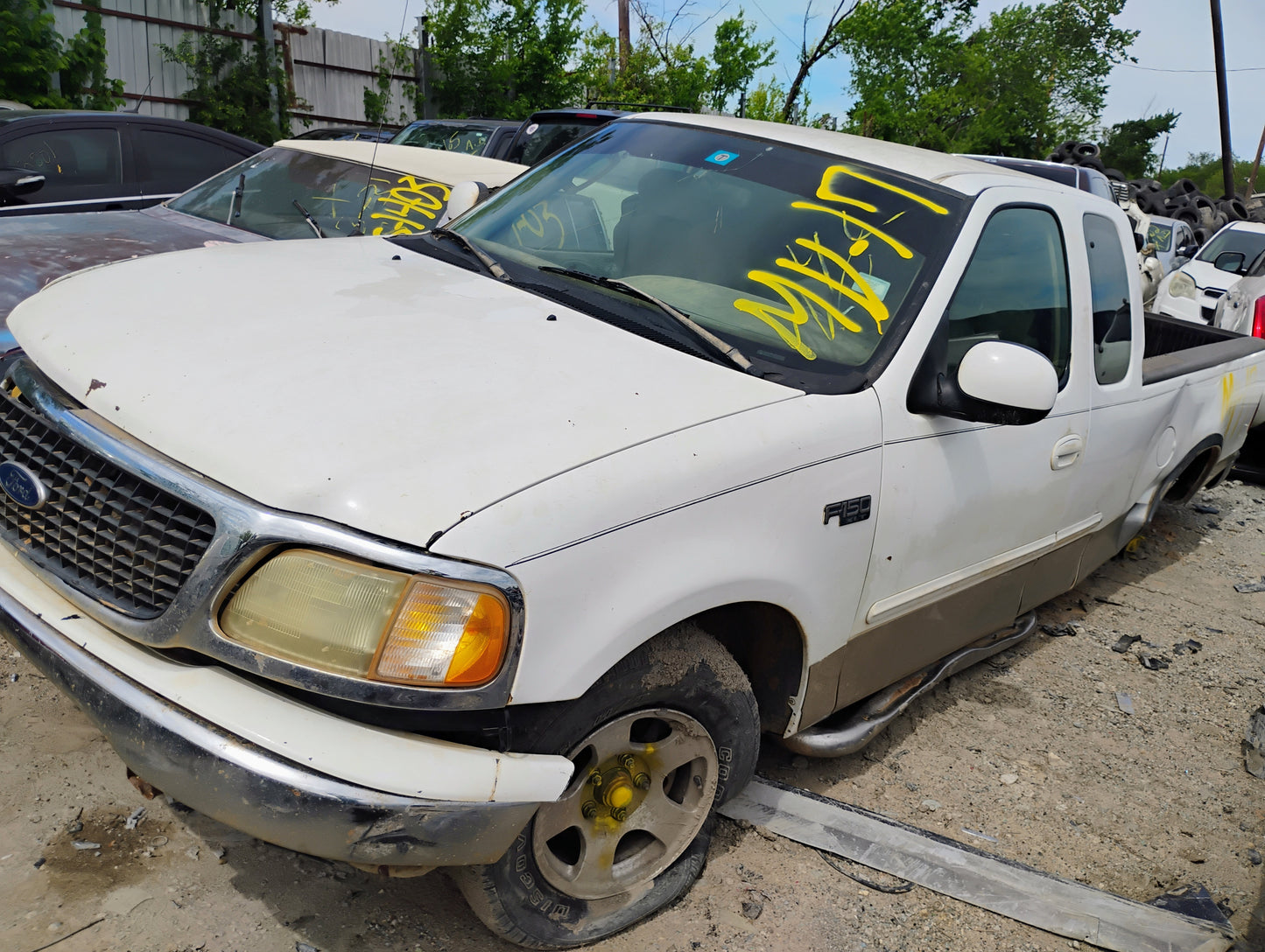 2001-2004 FORD F150- PARTING OUT- MV-17- # M18827