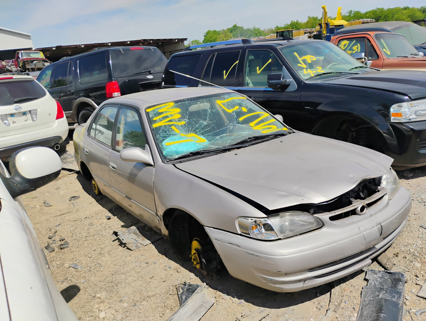 1998 - 2002 Toyota Corolla - Stock #: M18817 MV-17