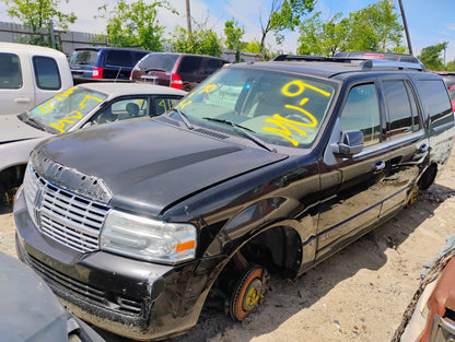 2010 LINCOLN NAVIGATOR - STOCK #M18799